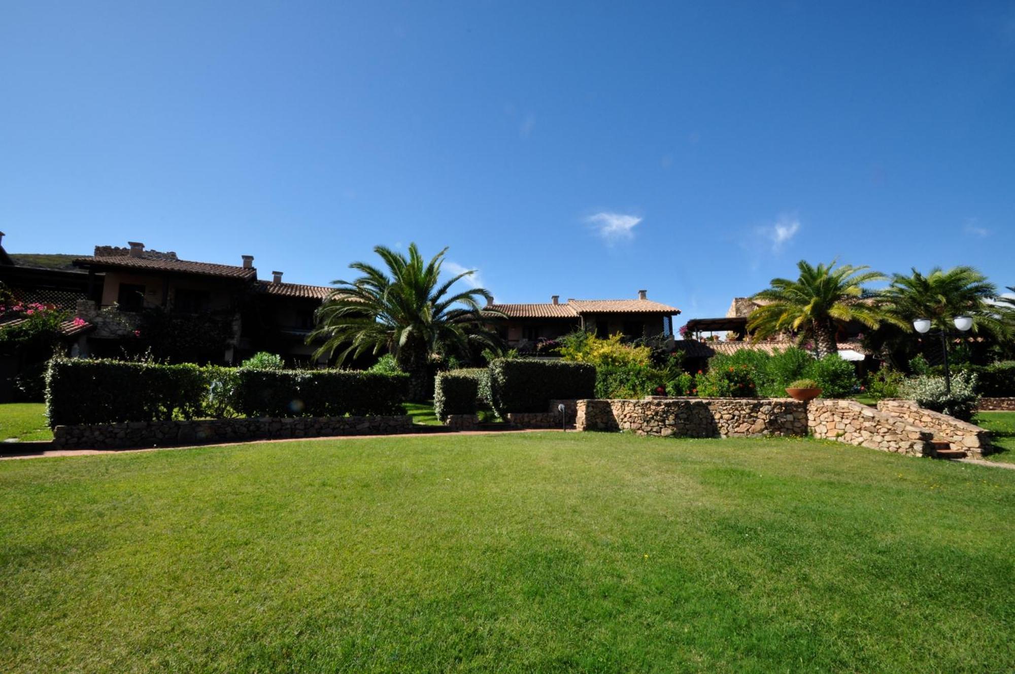 מרינלה Appartamenti Residence Vela Blu Golfo Aranci מראה חיצוני תמונה
