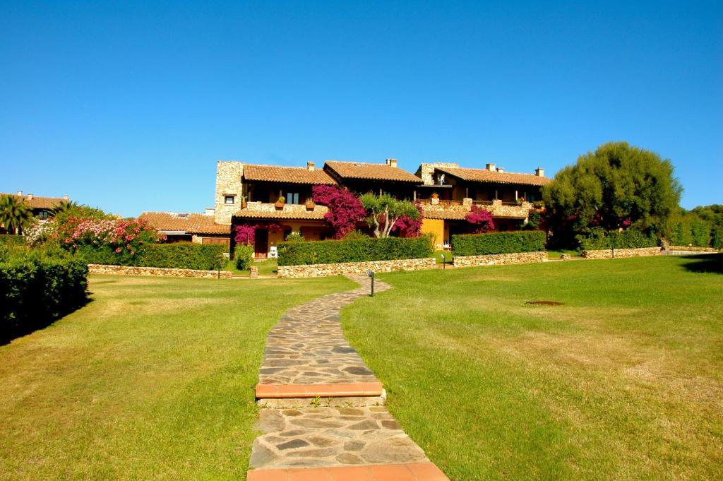 מרינלה Appartamenti Residence Vela Blu Golfo Aranci מראה חיצוני תמונה