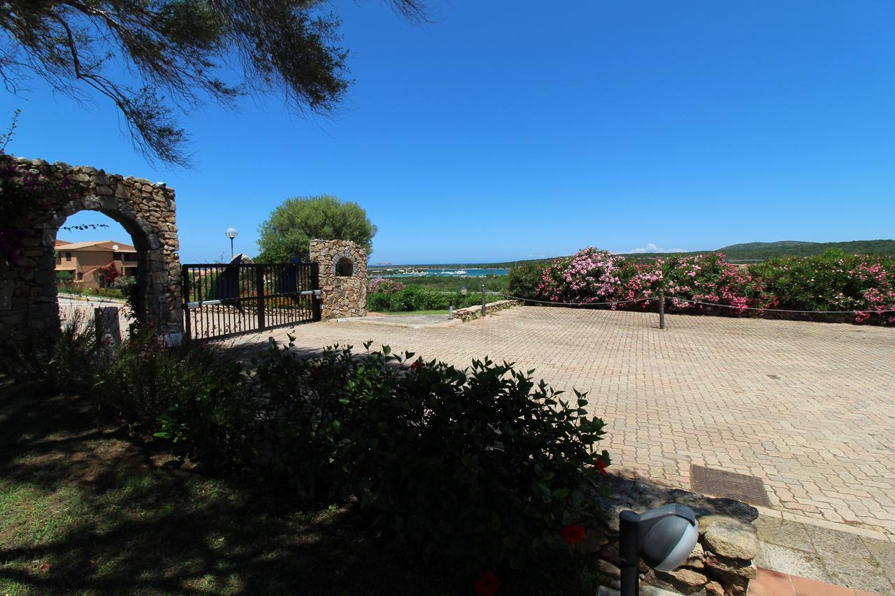מרינלה Appartamenti Residence Vela Blu Golfo Aranci מראה חיצוני תמונה