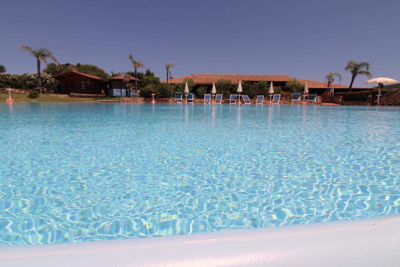מרינלה Appartamenti Residence Vela Blu Golfo Aranci מראה חיצוני תמונה